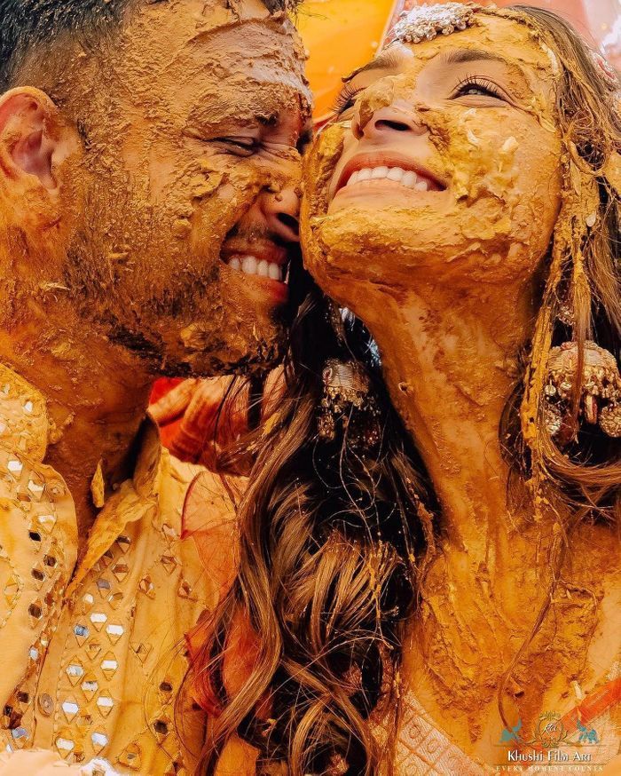9 Ideas For The Coolest Haldi Photos
